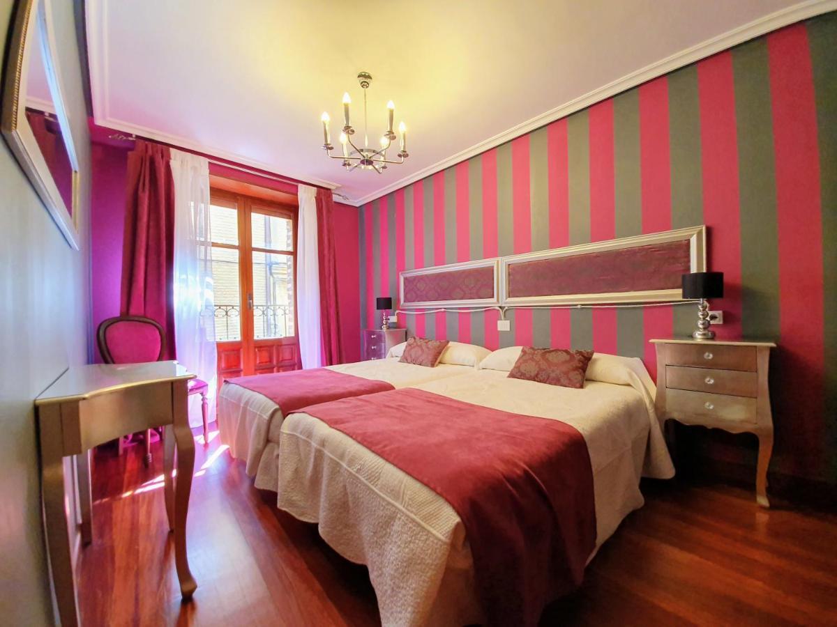 La Casa De Lorenzo La Guardia Buitenkant foto